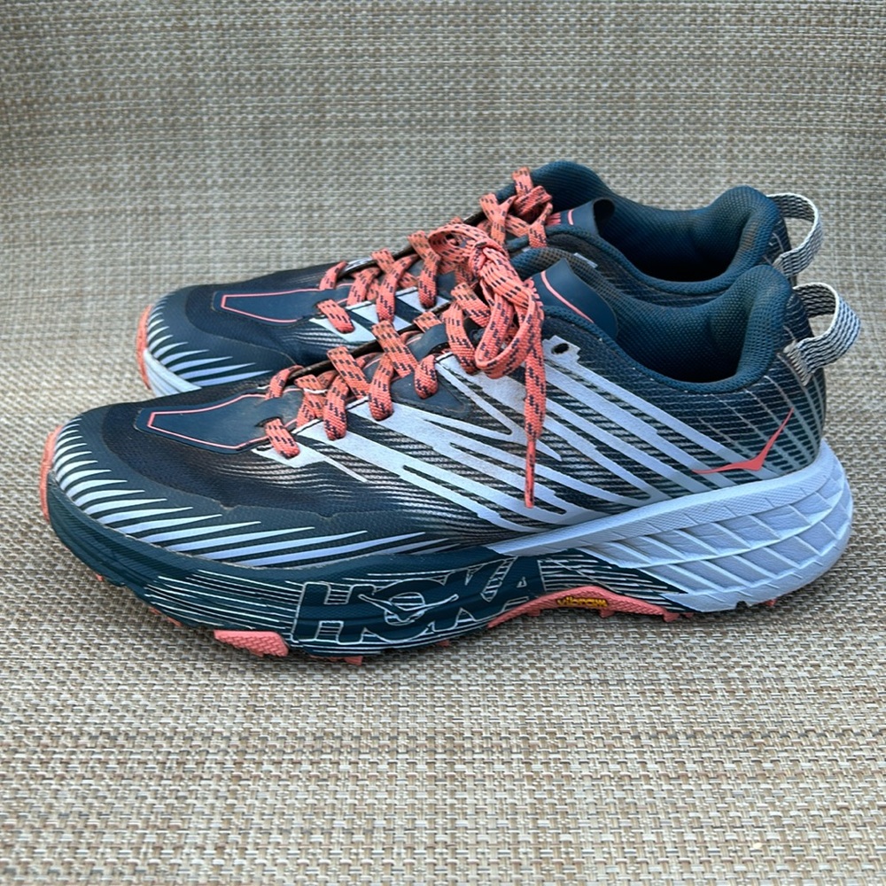GUC women’s Hokas Size 7.5